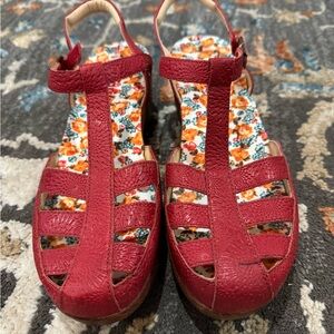 NWT Alegria Women's Summer Leather Wedge Sandal Red Size 40 eu